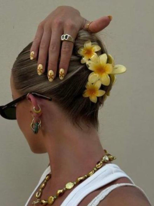 Flower hair claw clip