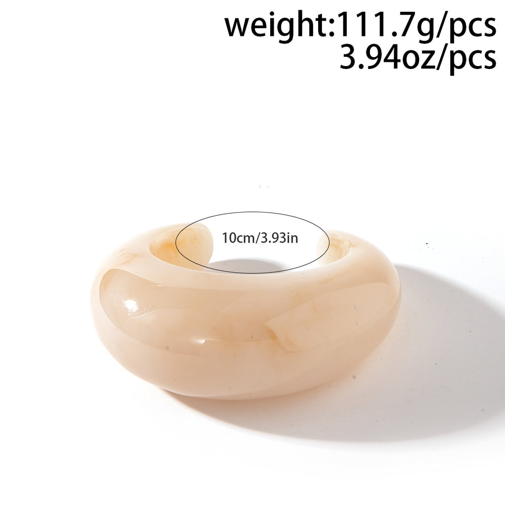 Minimalist Glossy Bangle Set of 3 in cream — detail view