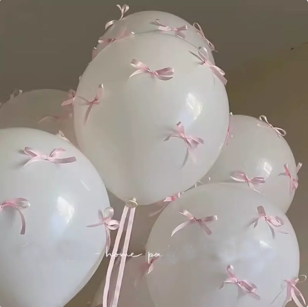 Bow & Butterfly Balloon Set in White-Pink — detail view