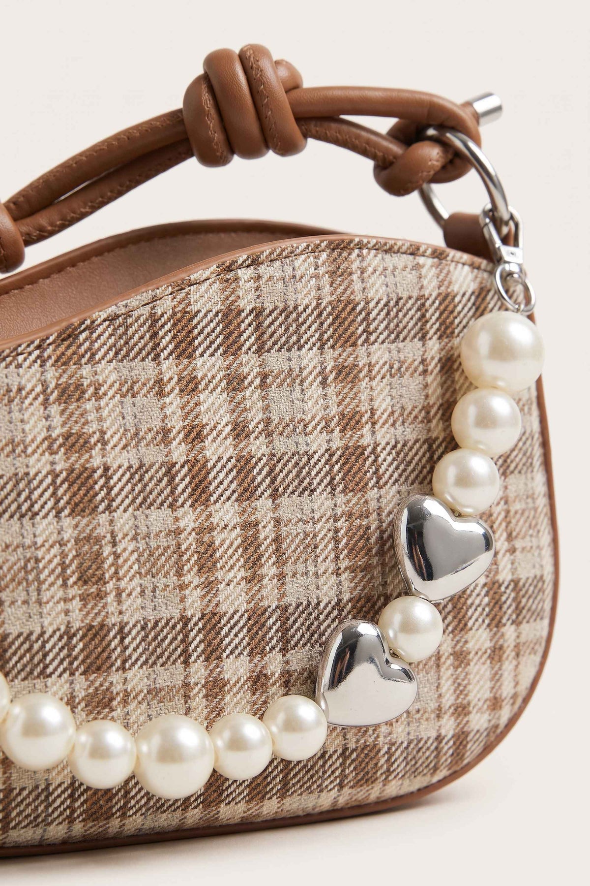 Amelie faux-pearl heart shoulder bag in brown — detail