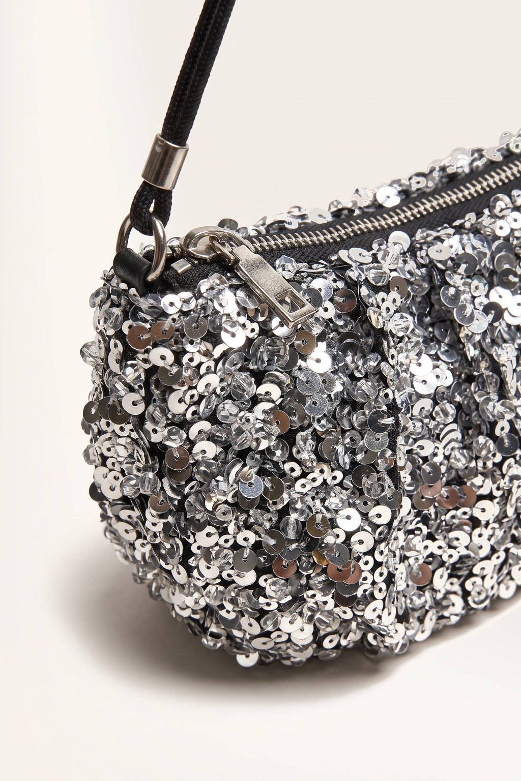 Giselle Shoulder Bag in Silver — detail