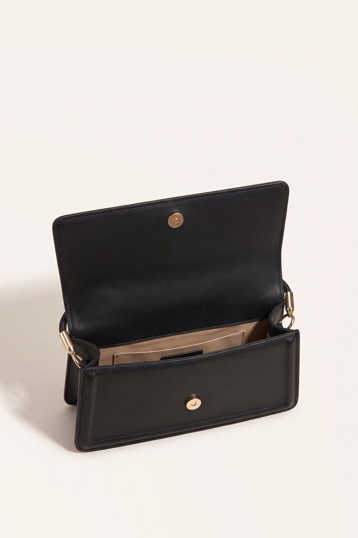 Harriet shoulder bag in black — open view