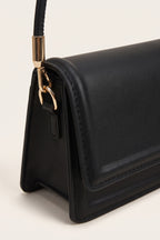 Harriet shoulder bag in black — detail
