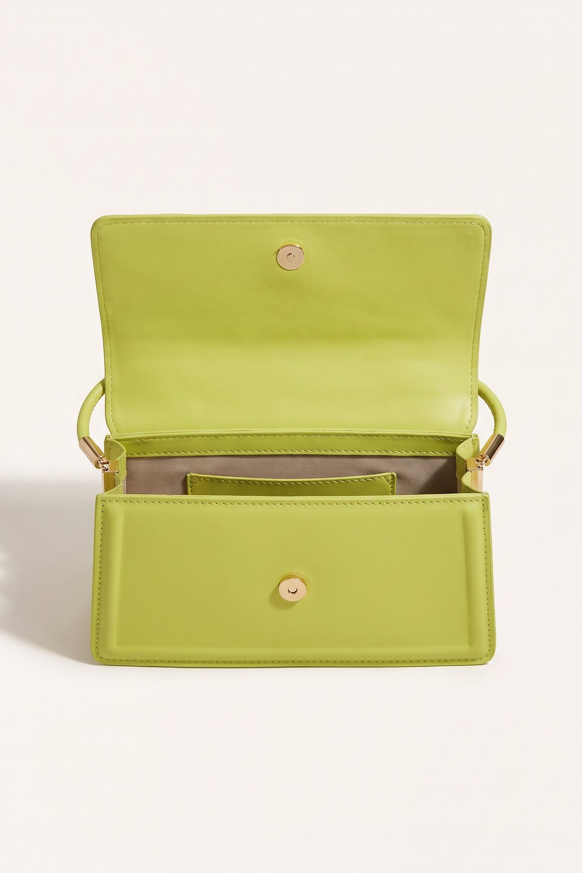 Harriet shoulder bag in green — open view
