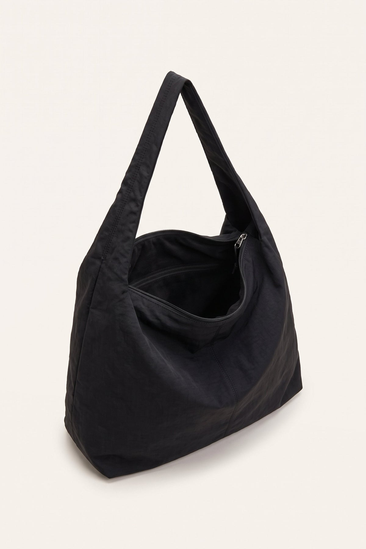 Luna tote bag in black — open view