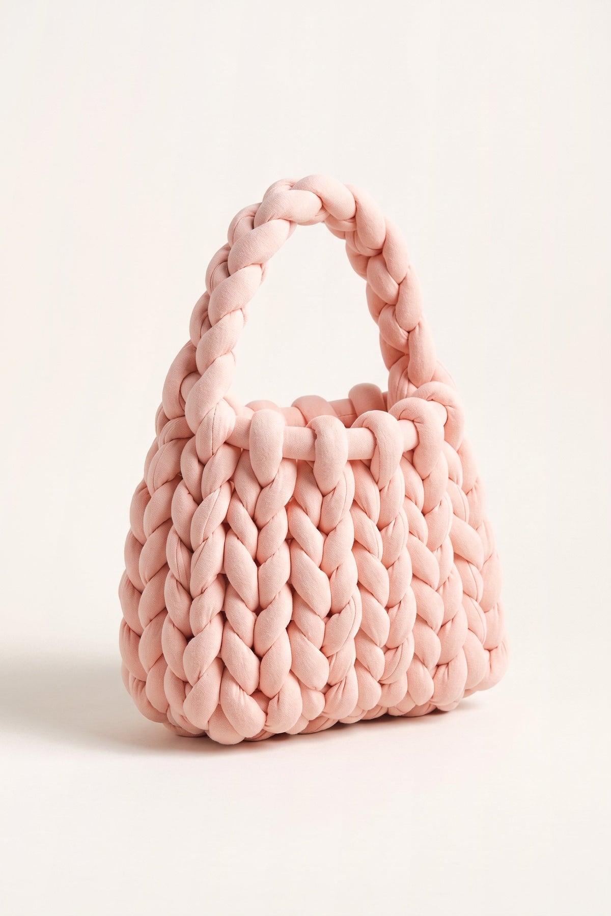 Ottilie tote bag in light pink — three-quarter view