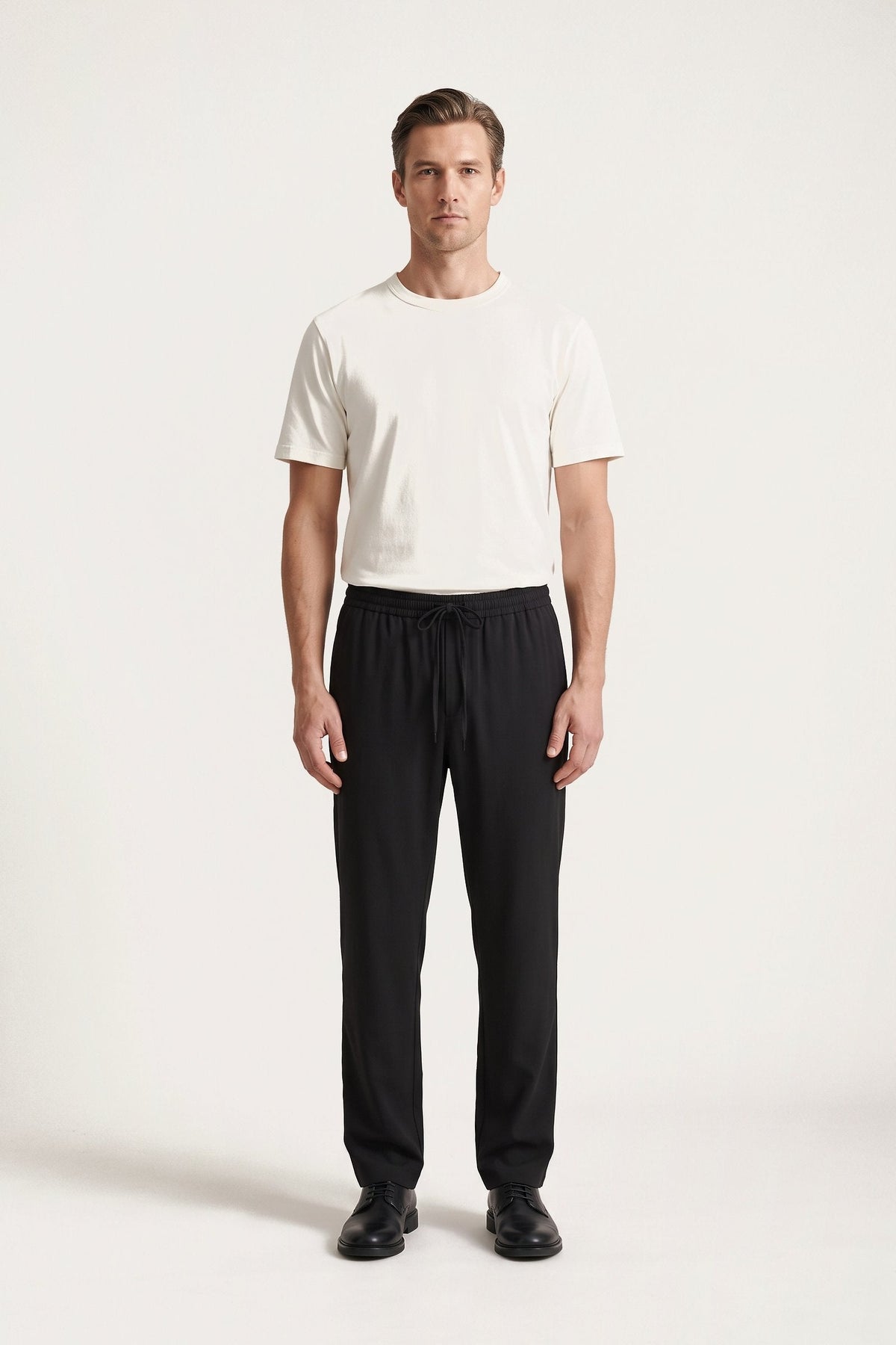 Alve trousers in black — front view