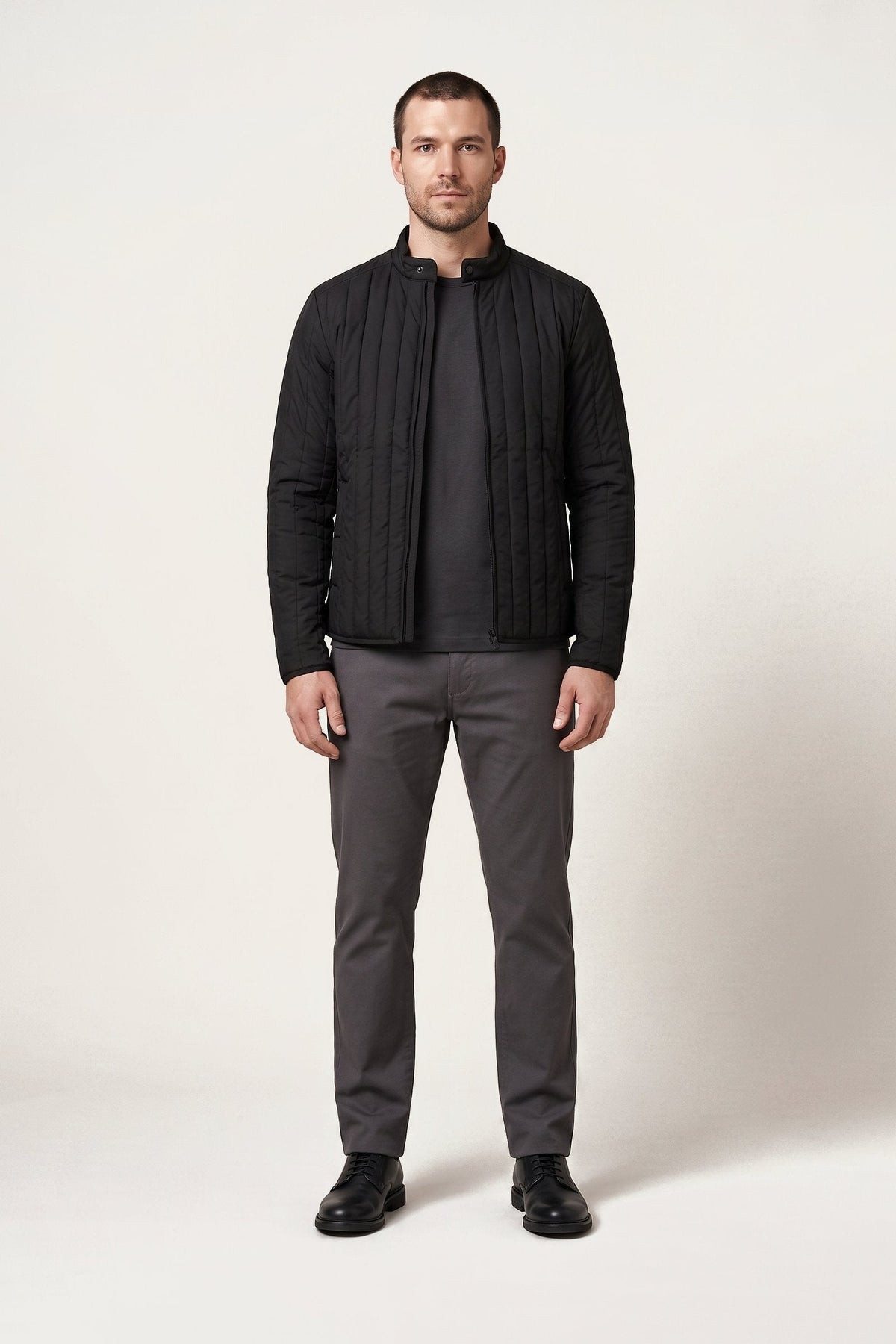 Halvar liner in black — front view