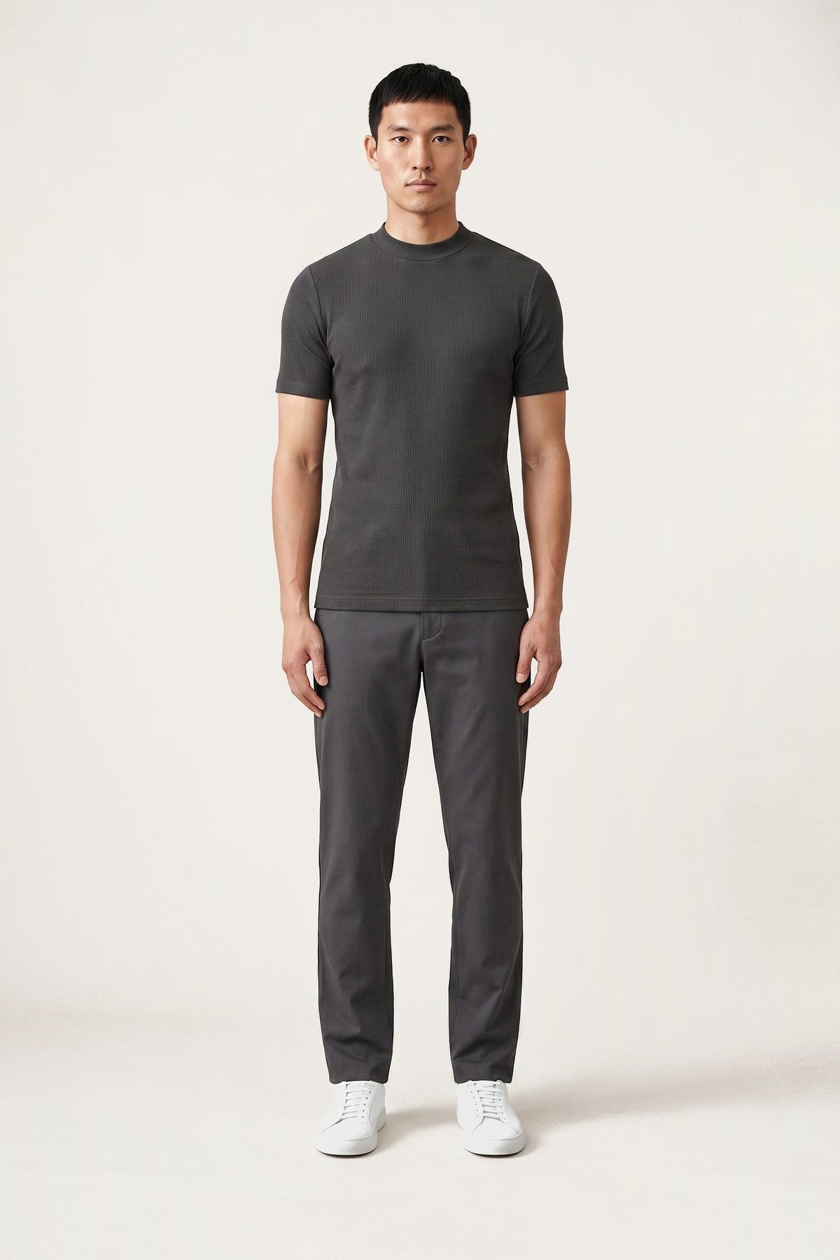 Mårten T-shirt in dark grey — front view on model
