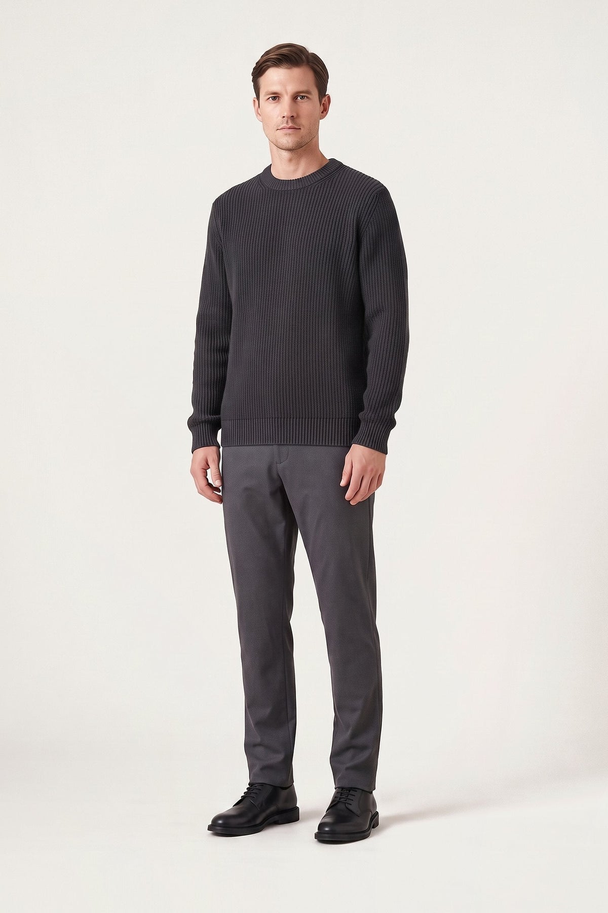 Sander jumper in dark grey — front view