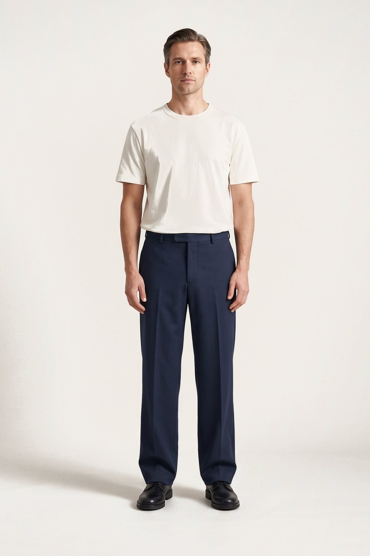 Sigurd trousers in navy — front view